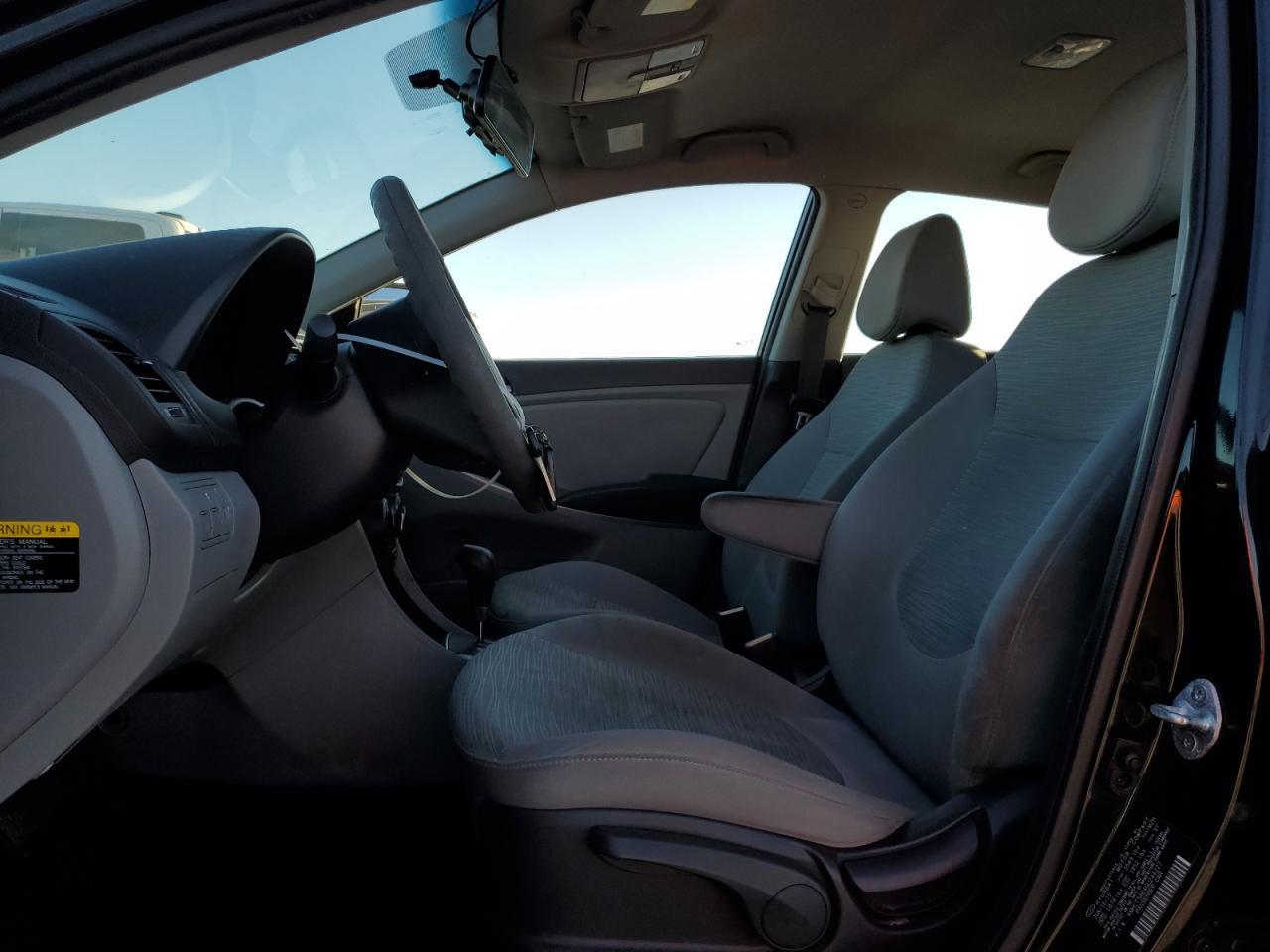 2016 Hyundai Accent Se - Фото 7