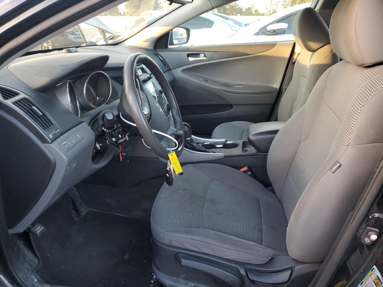 2012 Hyundai Sonata Gls - Image 7