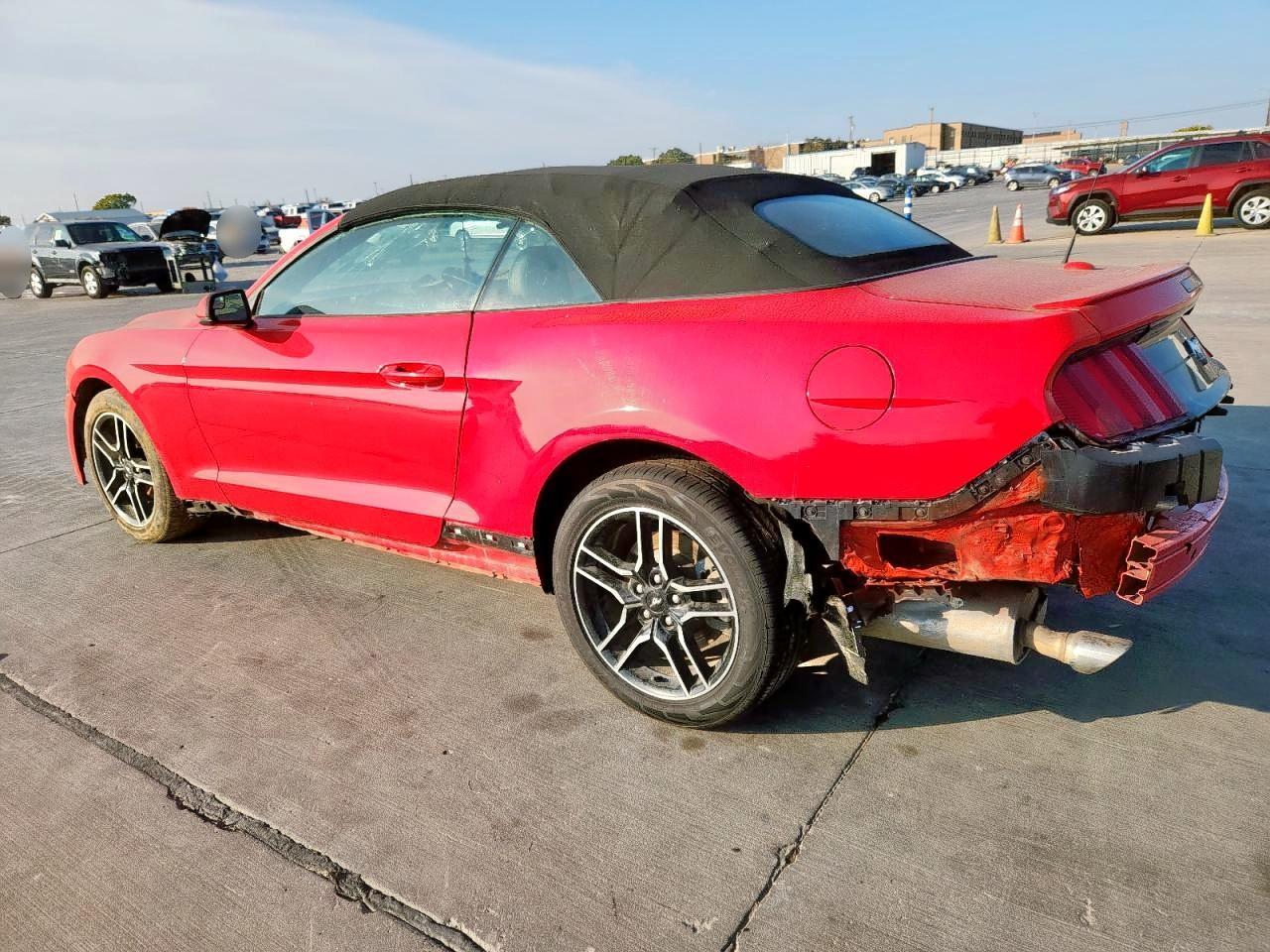 2020 Ford Mustang - Фото 2