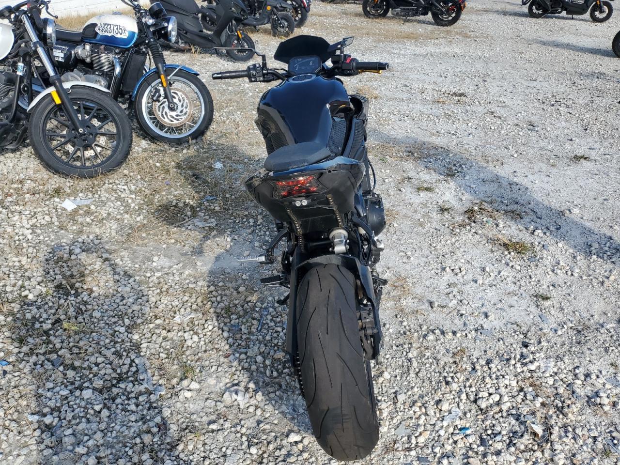 2022 Kawasaki Zr900 - Фото 4