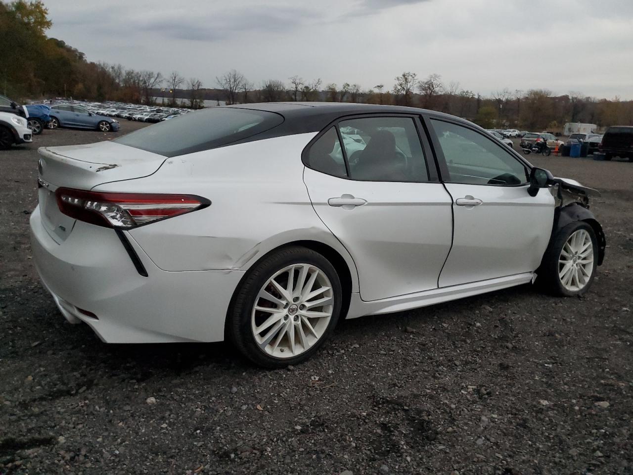 2018 Toyota Camry Xse - Фото 3