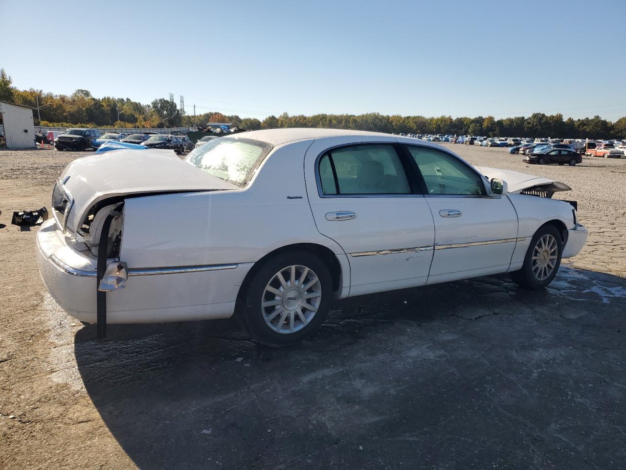 2006 Lincoln Town Car Signature - Фото 3