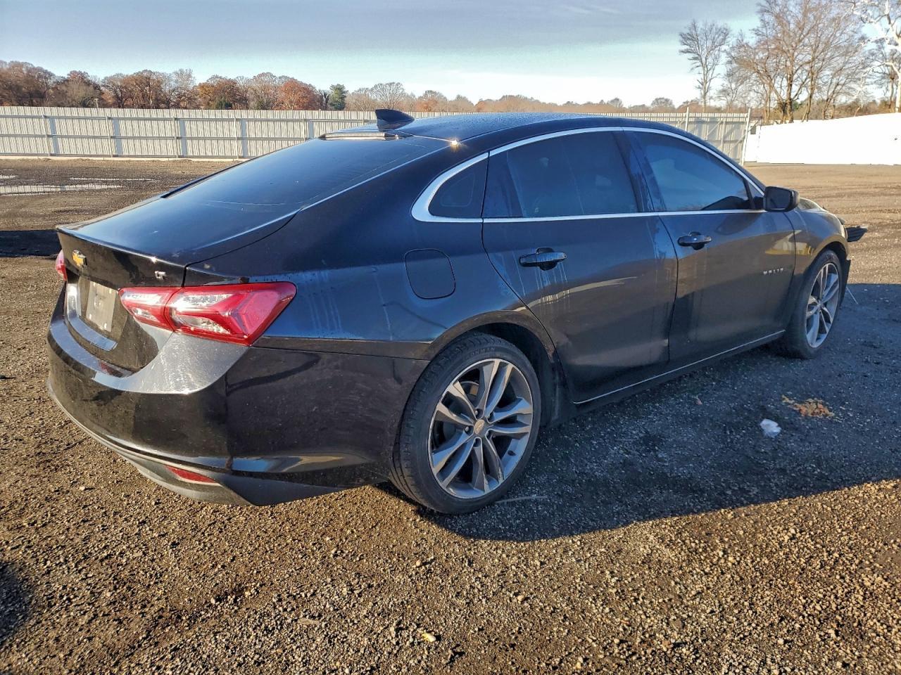 2021 Chevrolet Malibu Lt - Фото 3