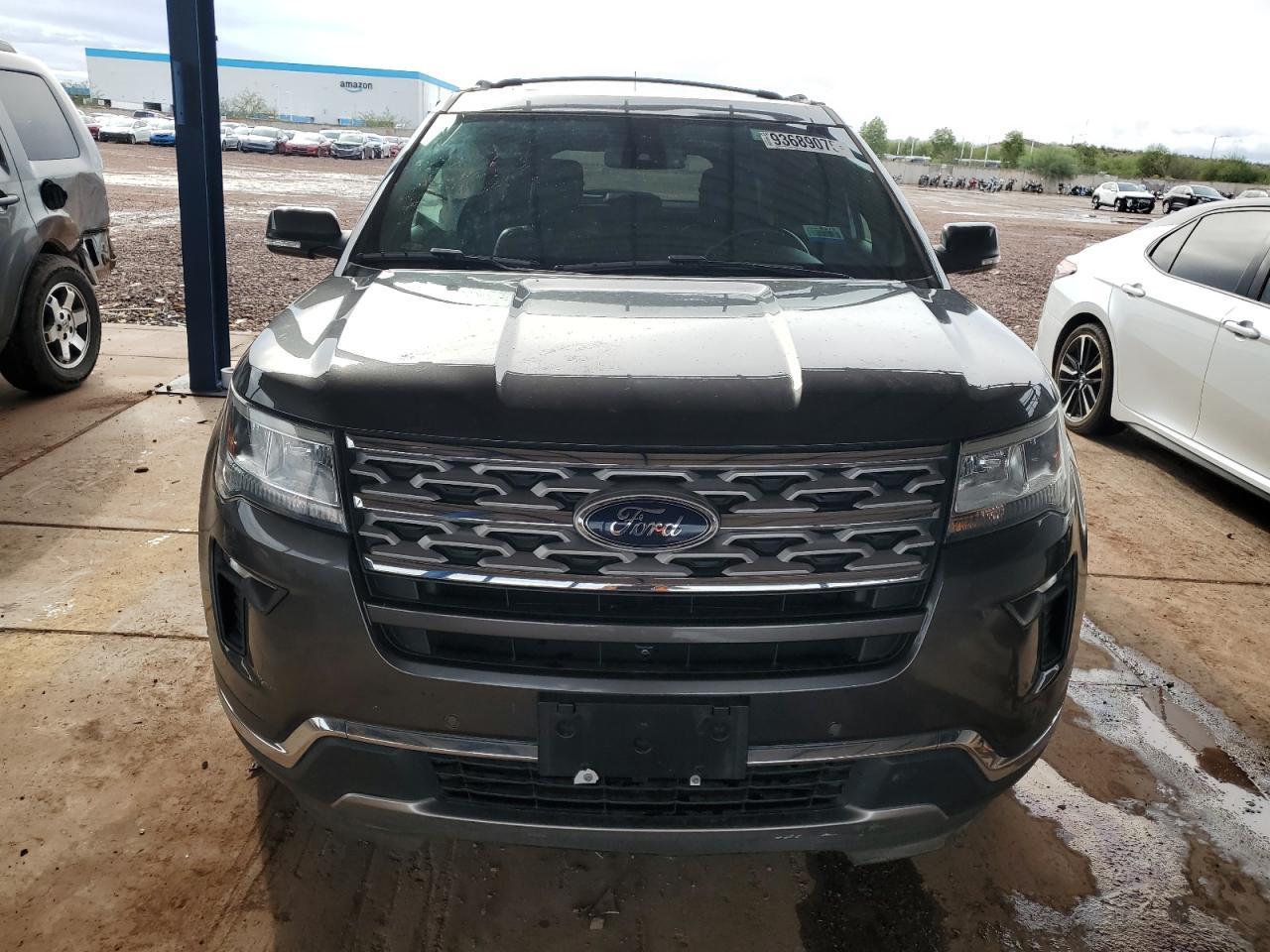 2018 Ford Explorer Limited - Image 5