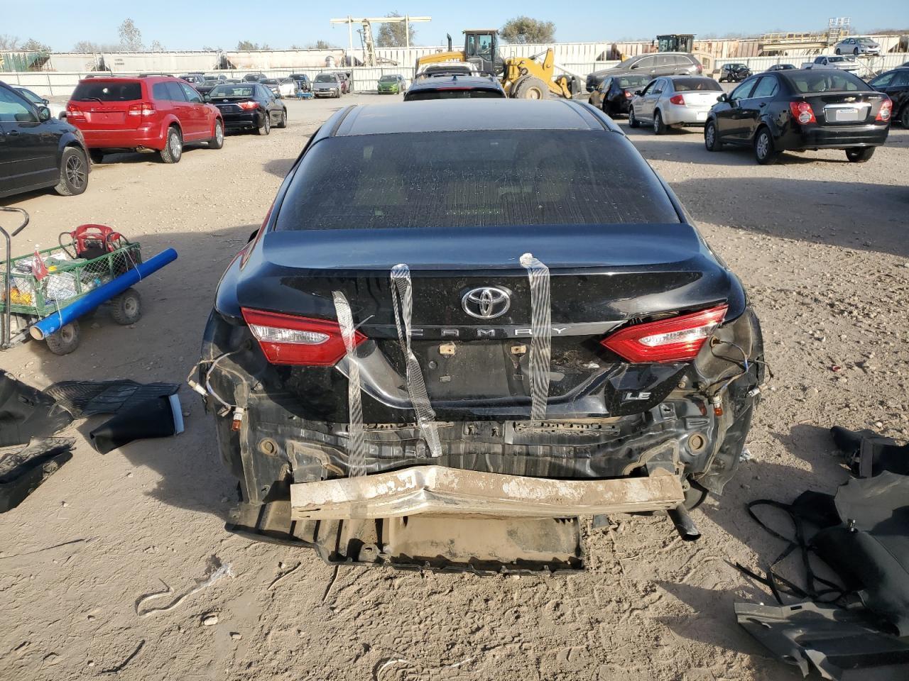 2018 Toyota Camry L - Фото 6