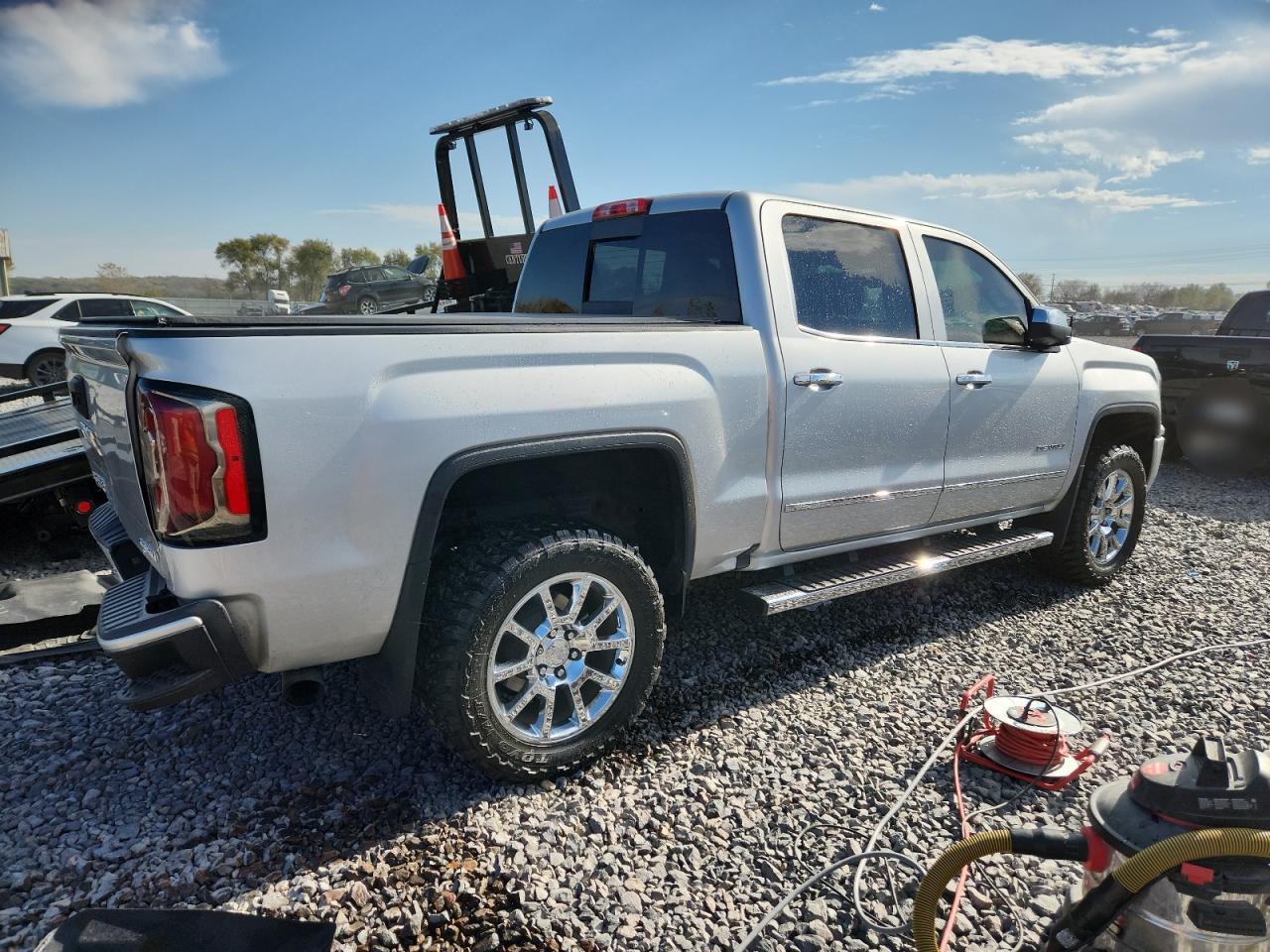 2018 GMC Sierra K1500 Denali - Image 3