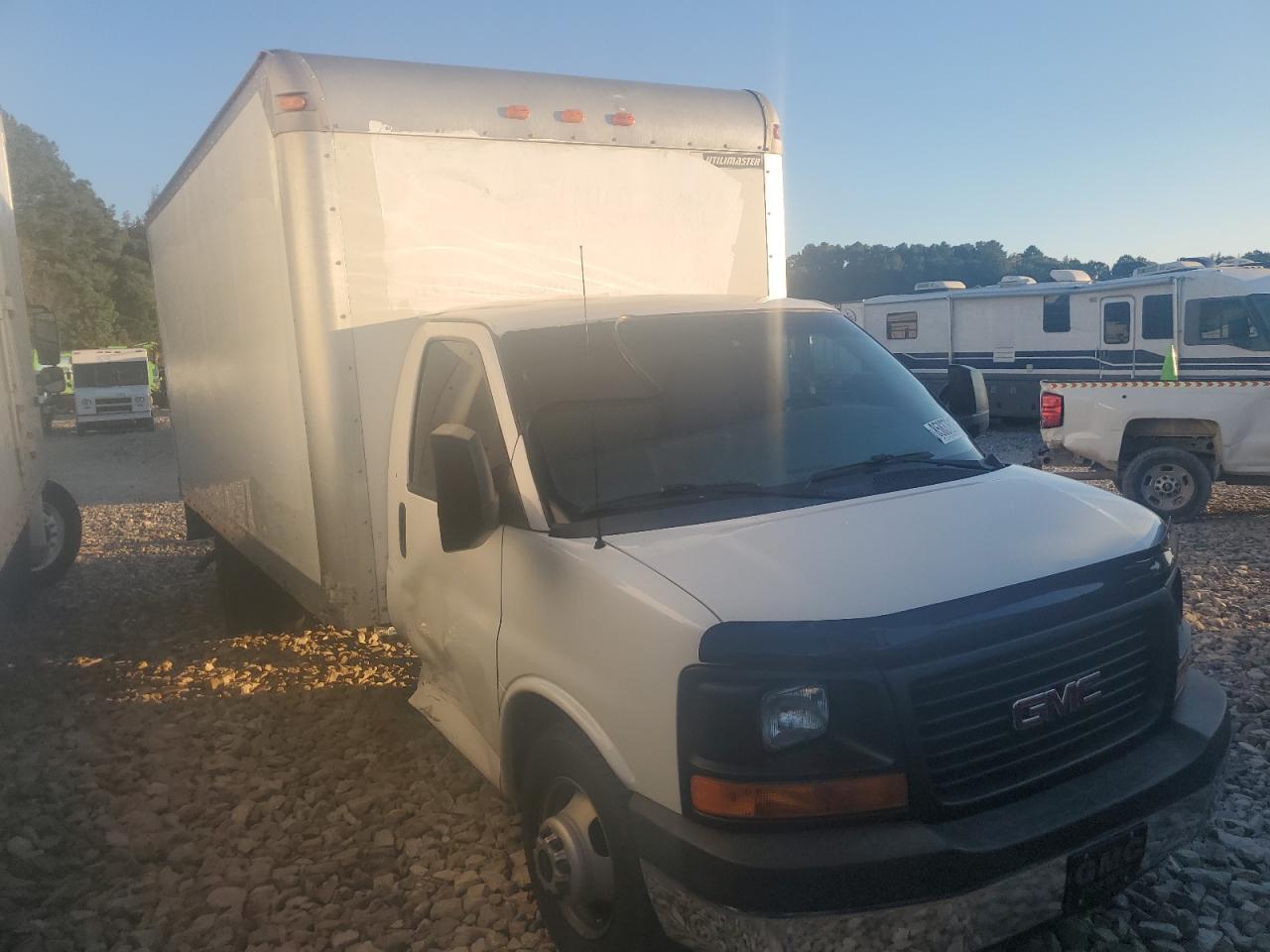 2014 GMC Savana Cutaway G3500 - Фото 4