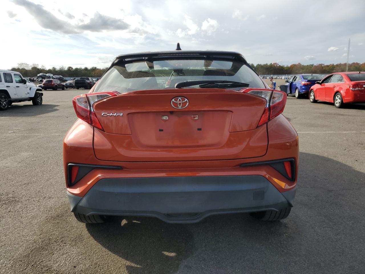2020 Toyota C-Hr Xle - Фото 6
