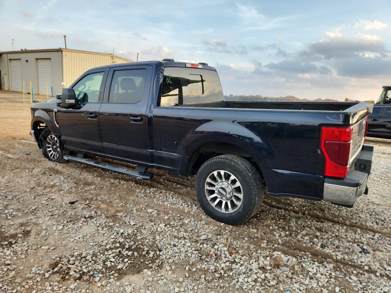 2021 Ford F250 Super Duty - Фото 2