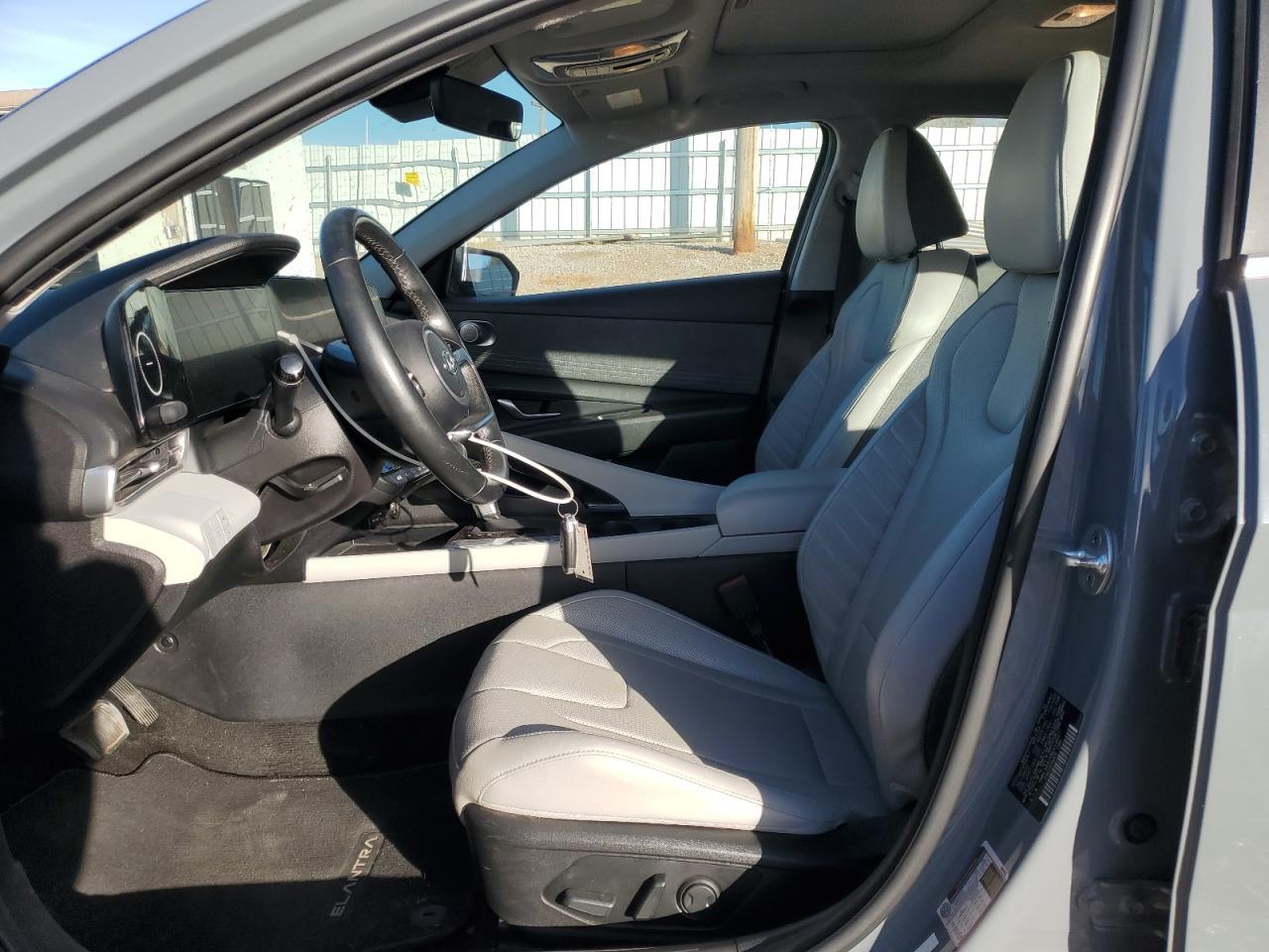 2022 Hyundai Elantra Limited - Фото 7