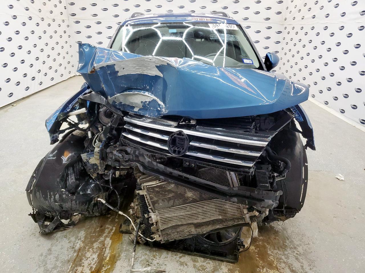 2018 Volkswagen Tiguan - Image 5