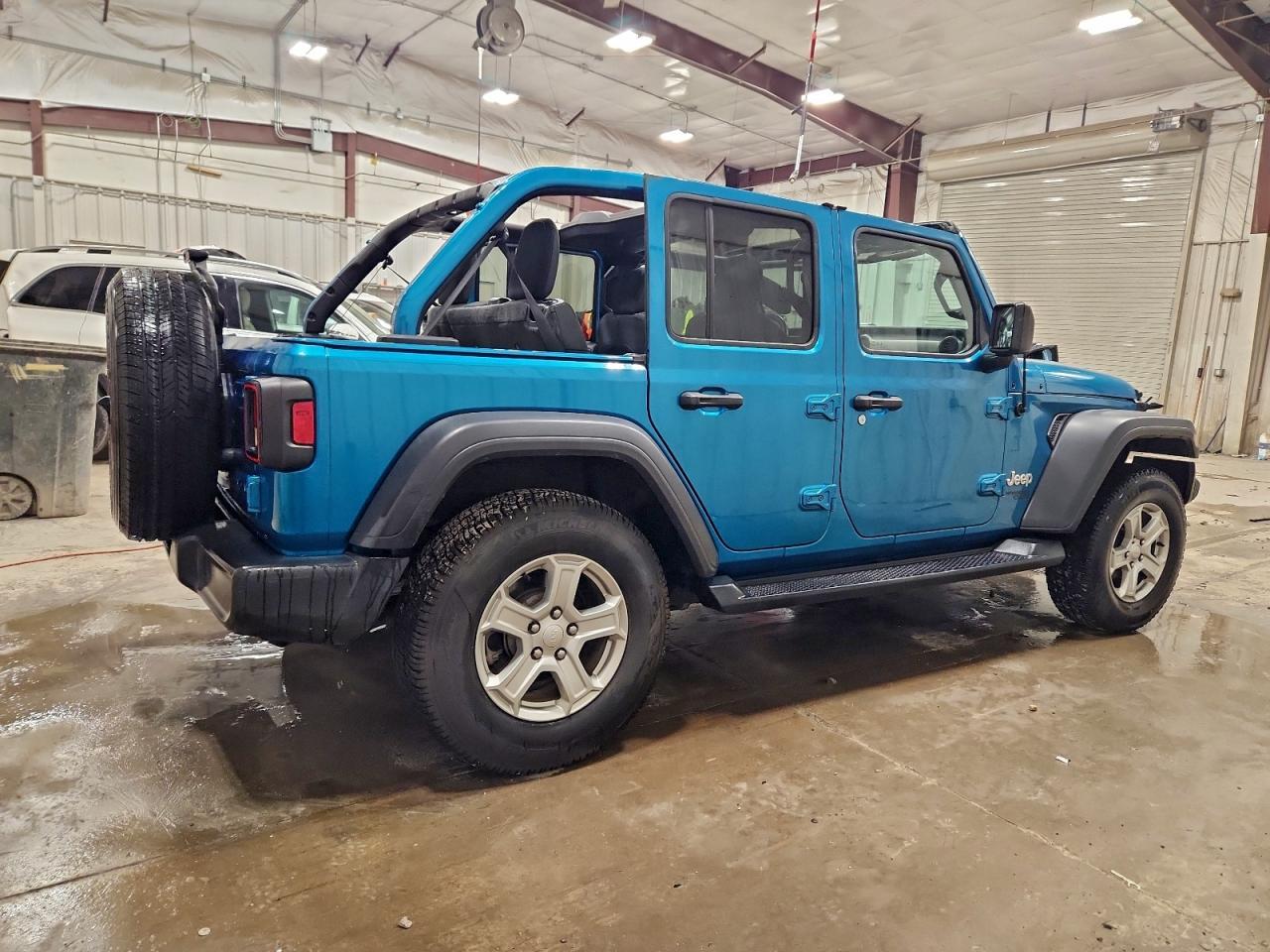 2020 Jeep Wrangler Unlimited Sport - Фото 3