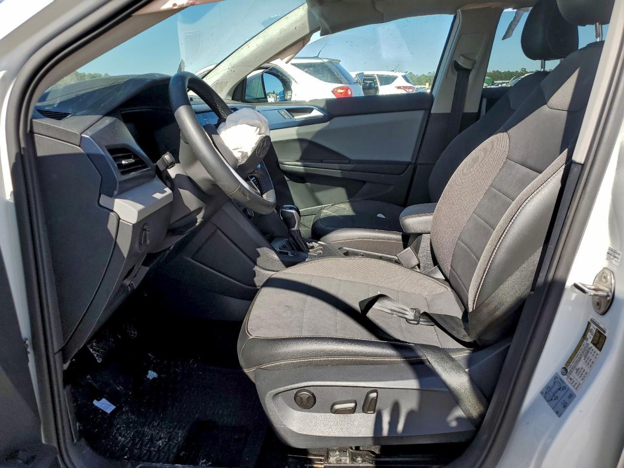 2022 Volkswagen Taos Se - Фото 7
