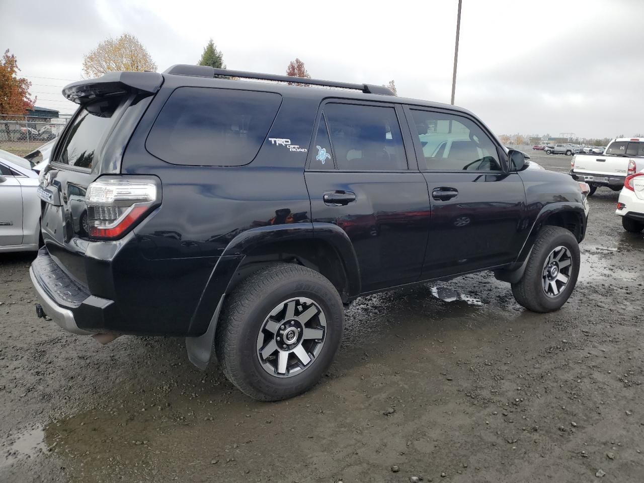 2019 Toyota 4Runner Sr5/Sr5 Premium - Image 3