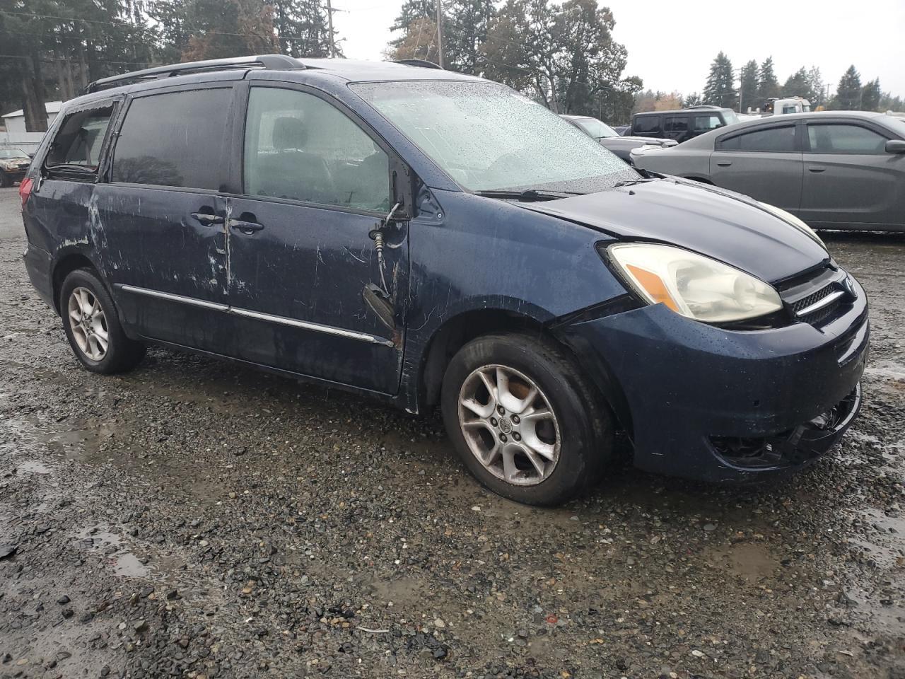 2004 Toyota Sienna Xle - Image 4