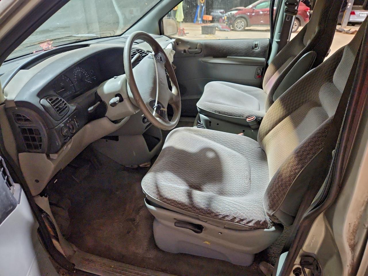 1999 Plymouth Grand Voyager Se - Image 7