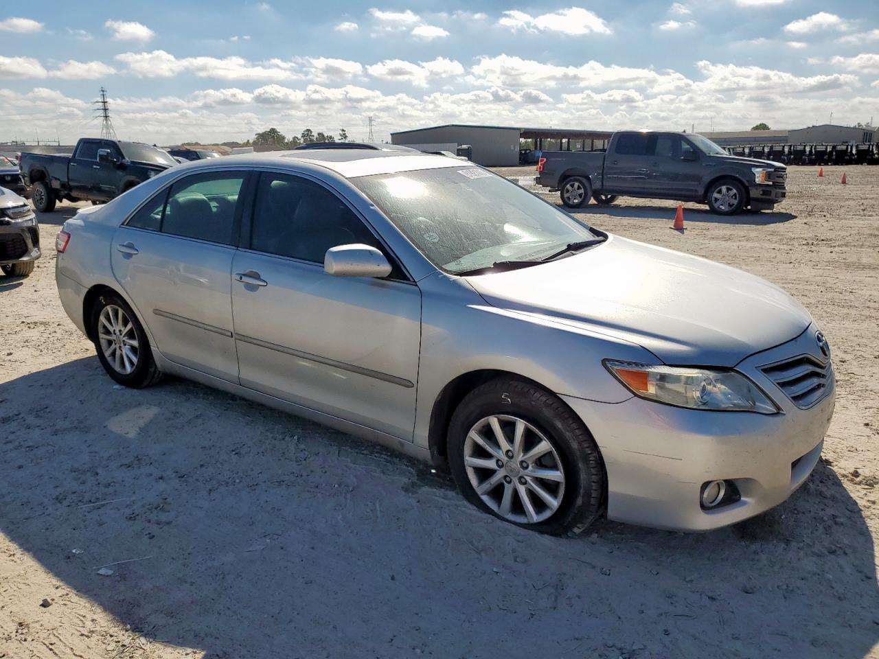 2010 Toyota Camry Se - Фото 4