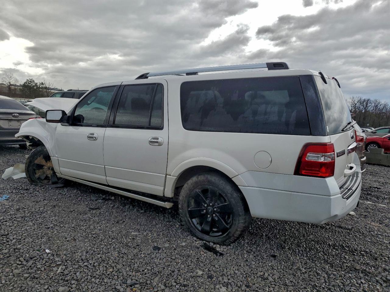 2010 Ford Expedition El Limited - Image 2