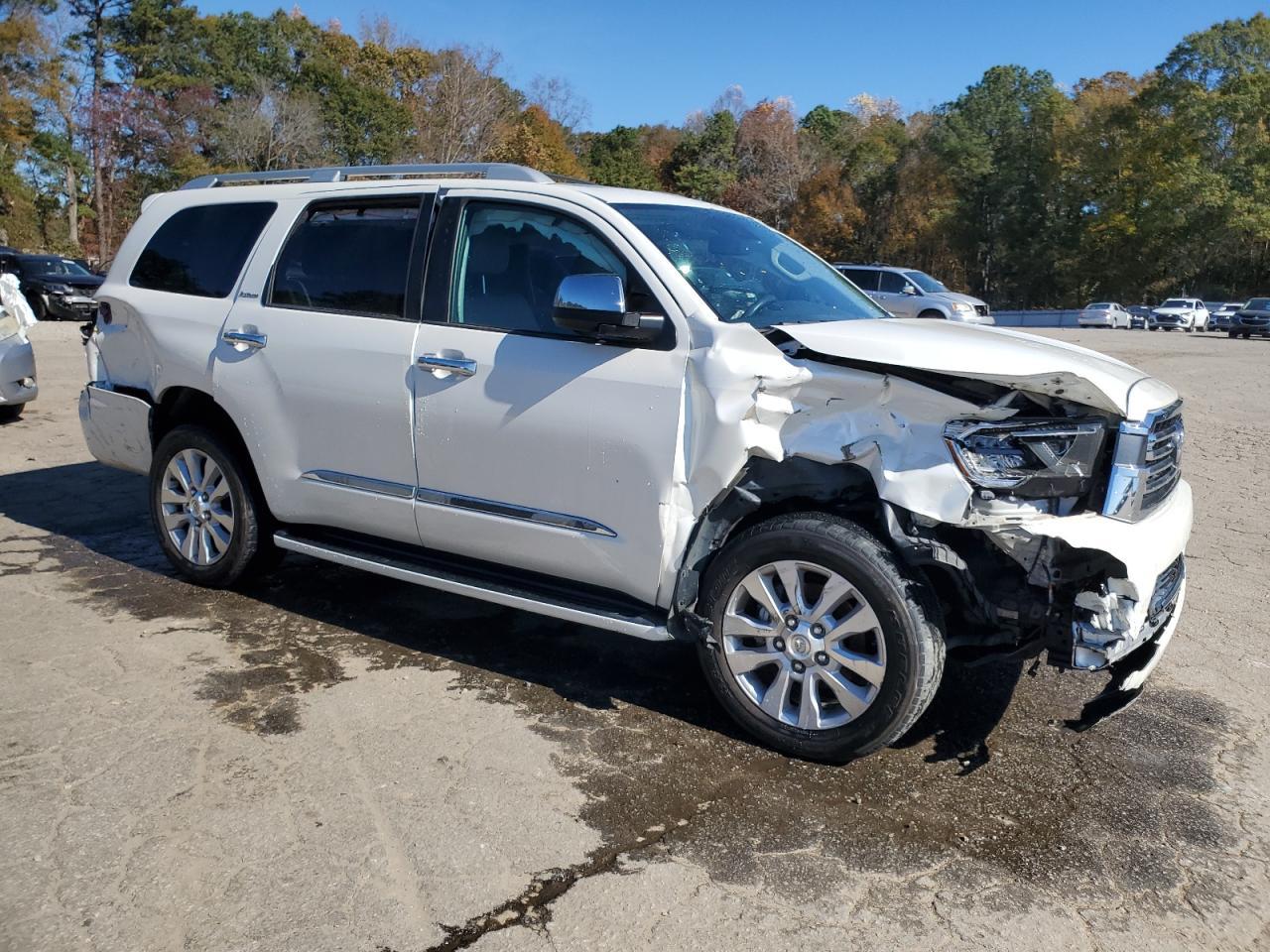 2019 Toyota Sequoia Platinum - Image 4