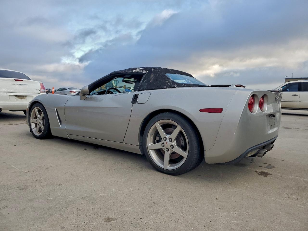 2005 Chevrolet Corvette - Image 2
