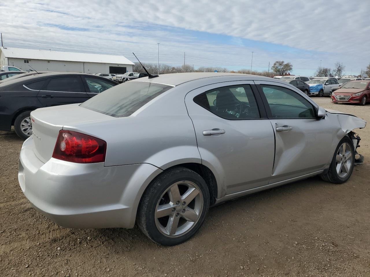 2011 Dodge Avenger Lux - Фото 3