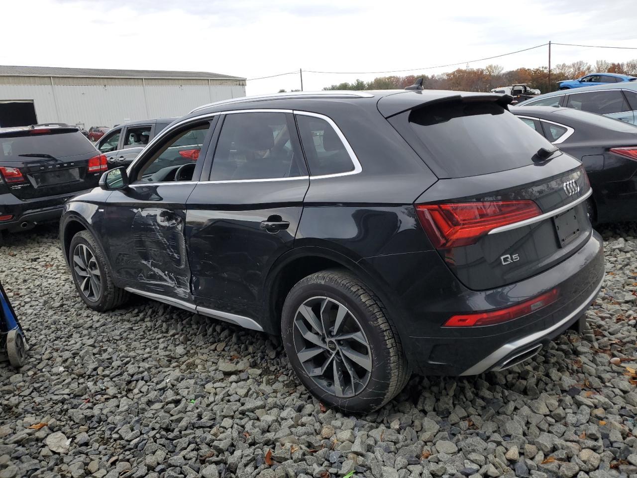 2023 Audi Q5 Premium Plus 45 - Image 2