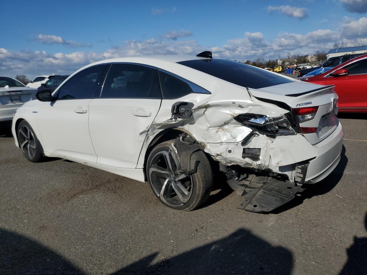 2022 Honda Accord Hybrid Sport - Image 2