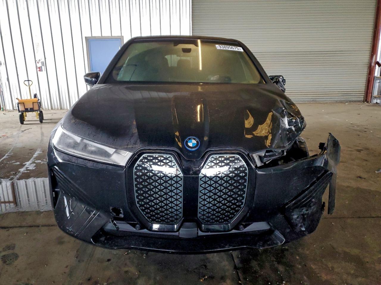 2025 BMW Ix xDrive50 - Image 5