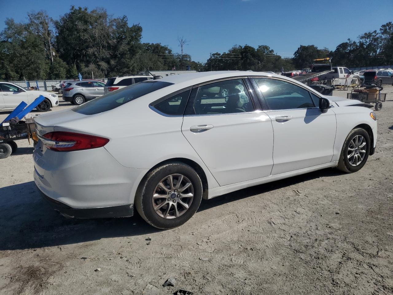 2017 Ford Fusion S - Фото 3
