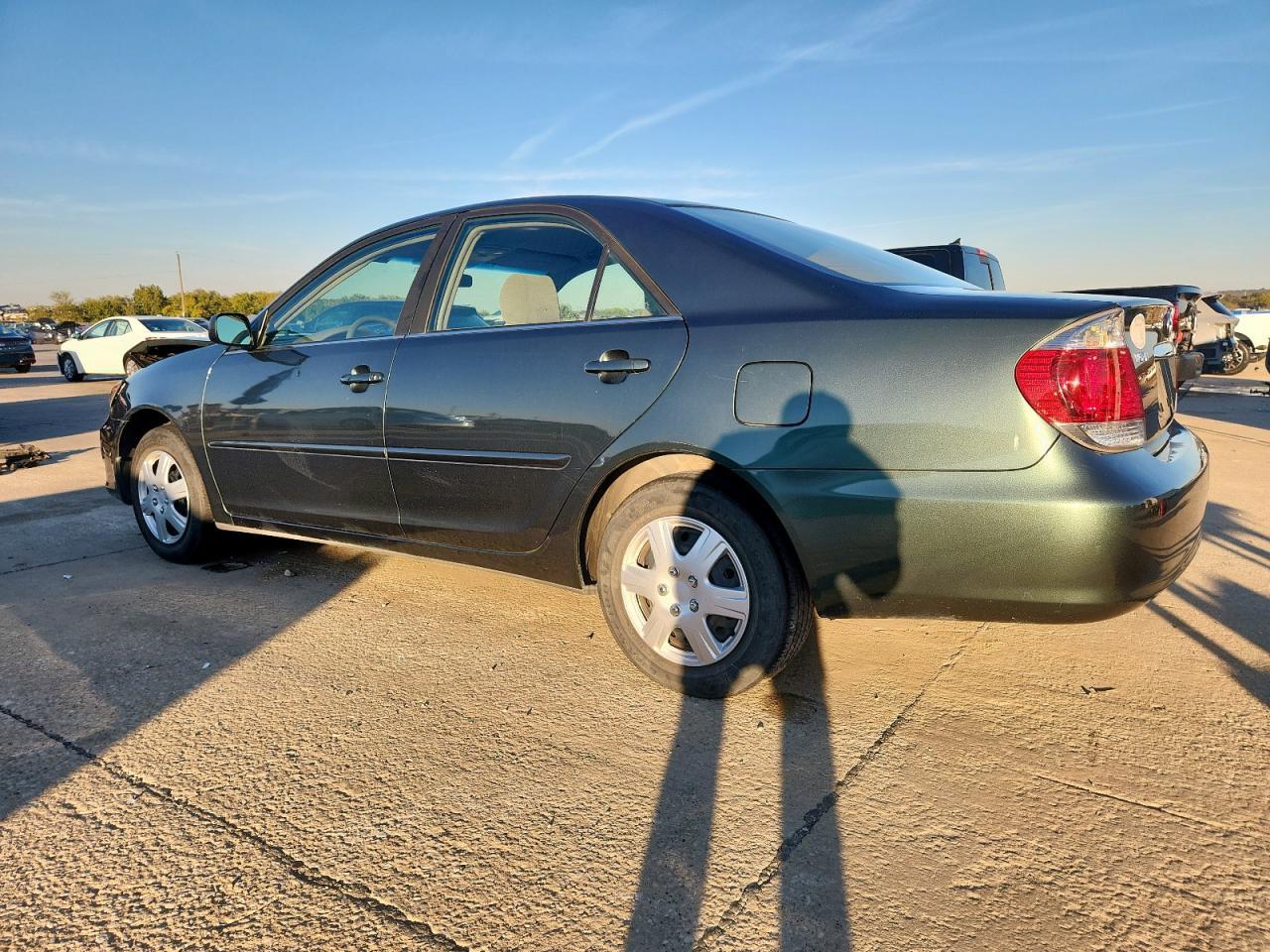 2006 Toyota Camry Le - Фото 2