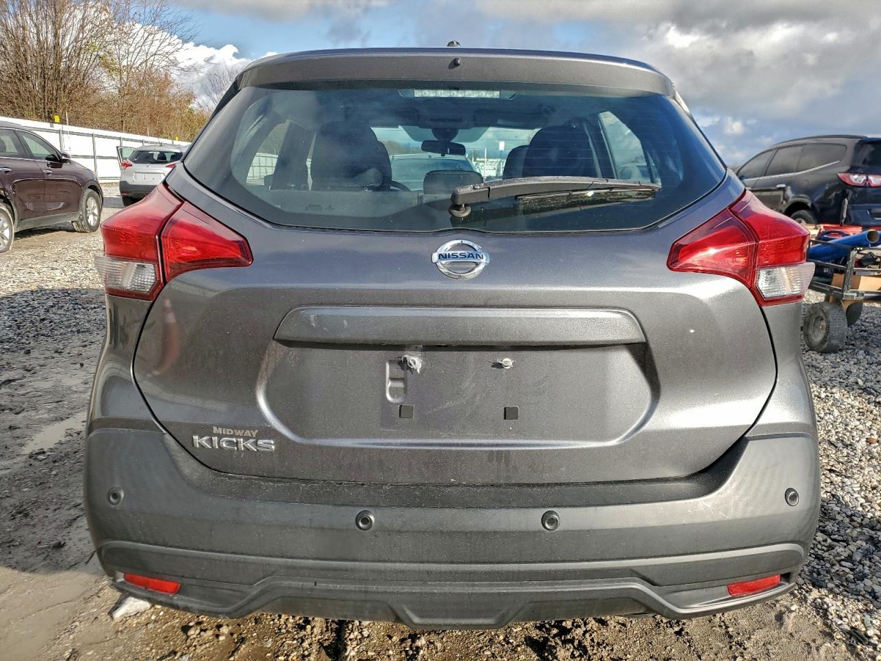 2020 Nissan Kicks S - Фото 6