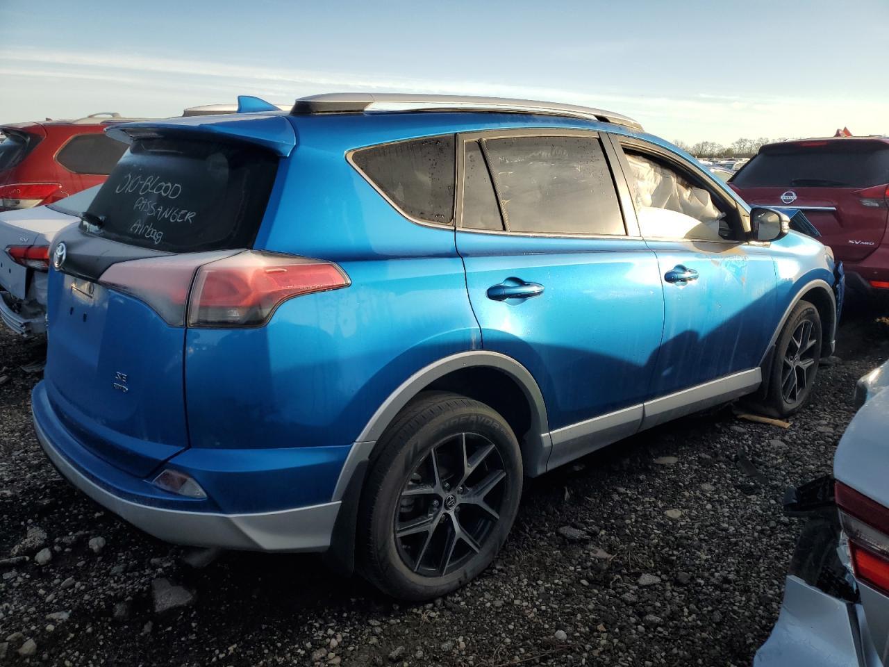 2016 Toyota Rav4 Se - Фото 3
