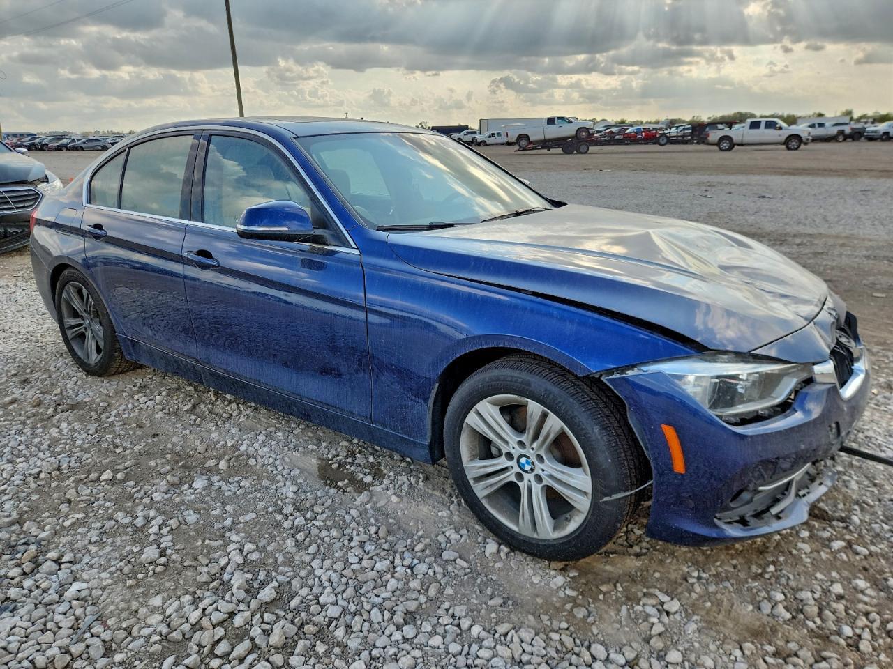 2018 BMW 330 I - Image 4