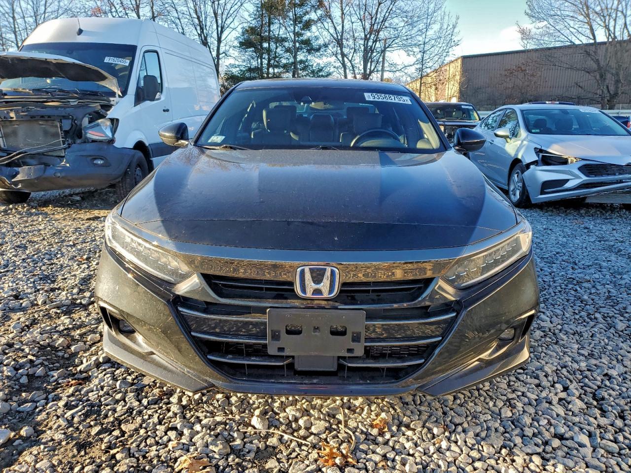 2022 Honda Accord Hybrid Sport - Image 5
