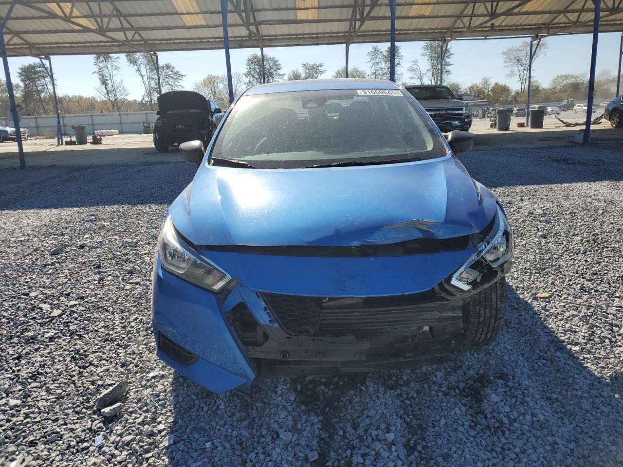 2020 Nissan Versa S - Фото 5