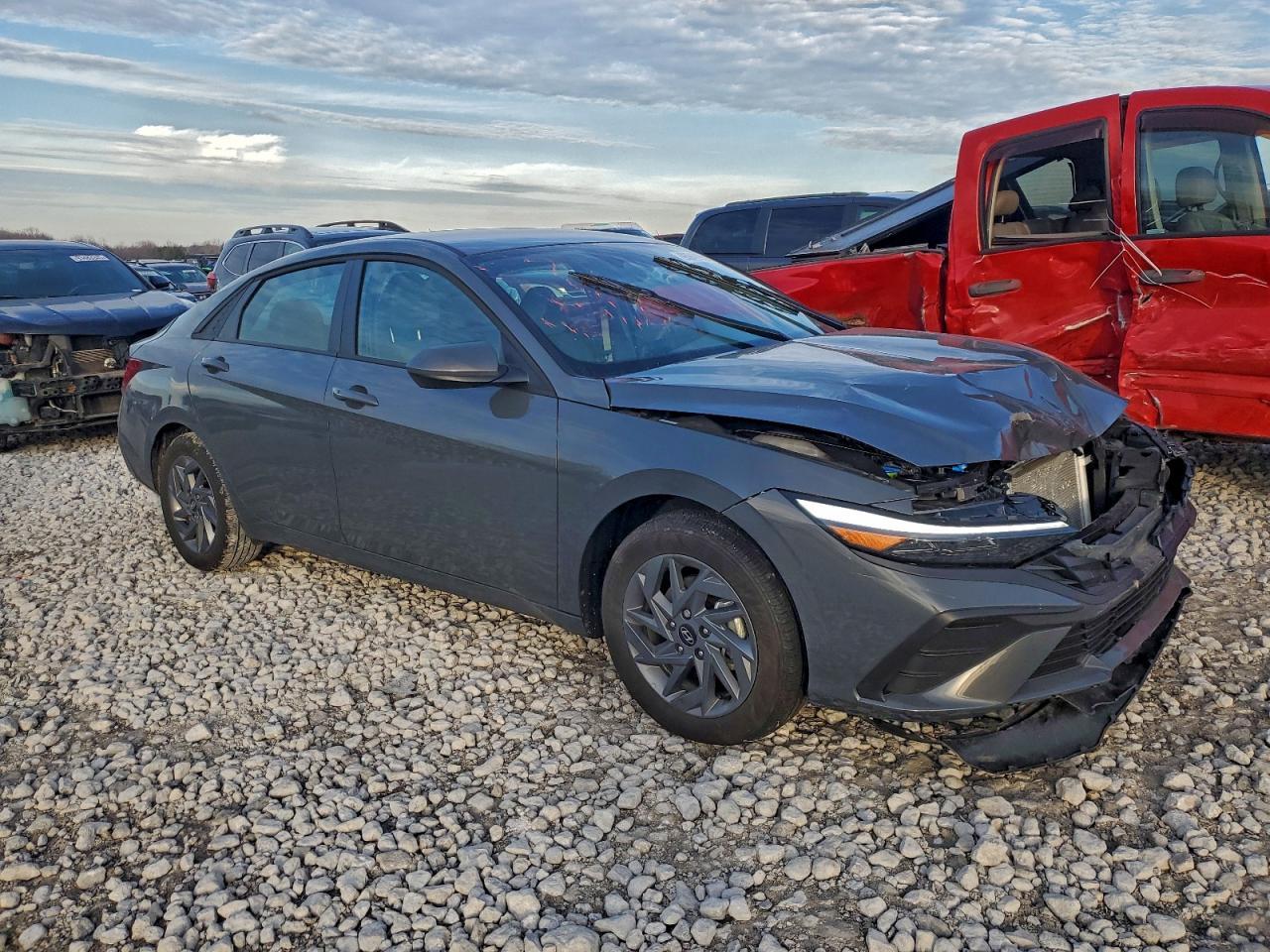 2025 Hyundai Elantra Blue - Фото 4
