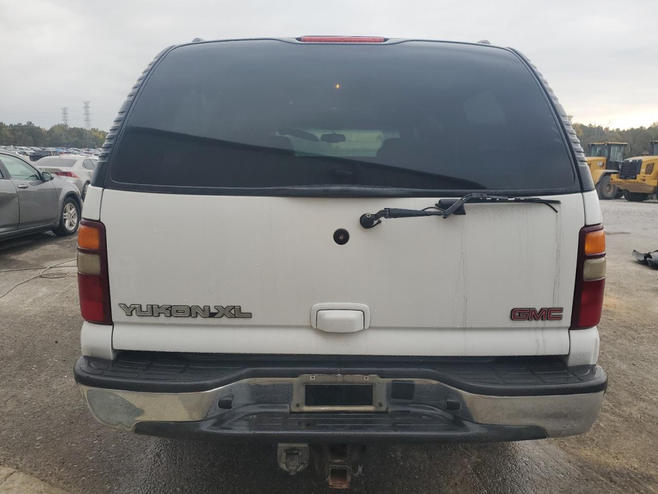 2003 GMC Yukon Xl C1500 - Image 6