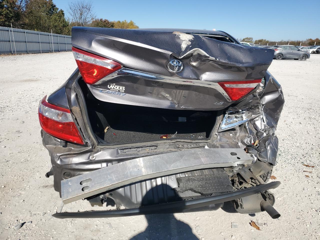 2016 Toyota Camry Le - Фото 6