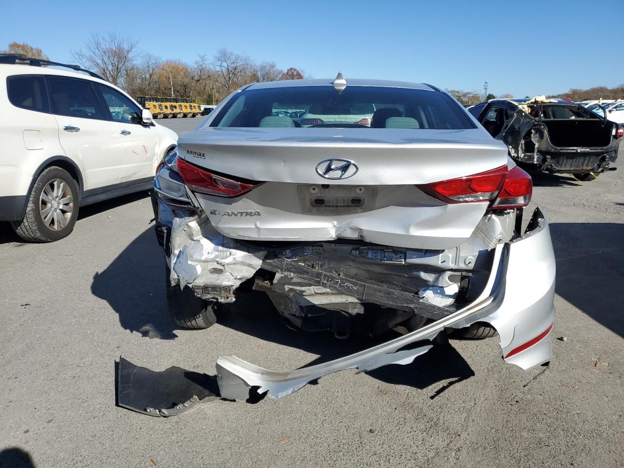 2017 Hyundai Elantra Se - Фото 6