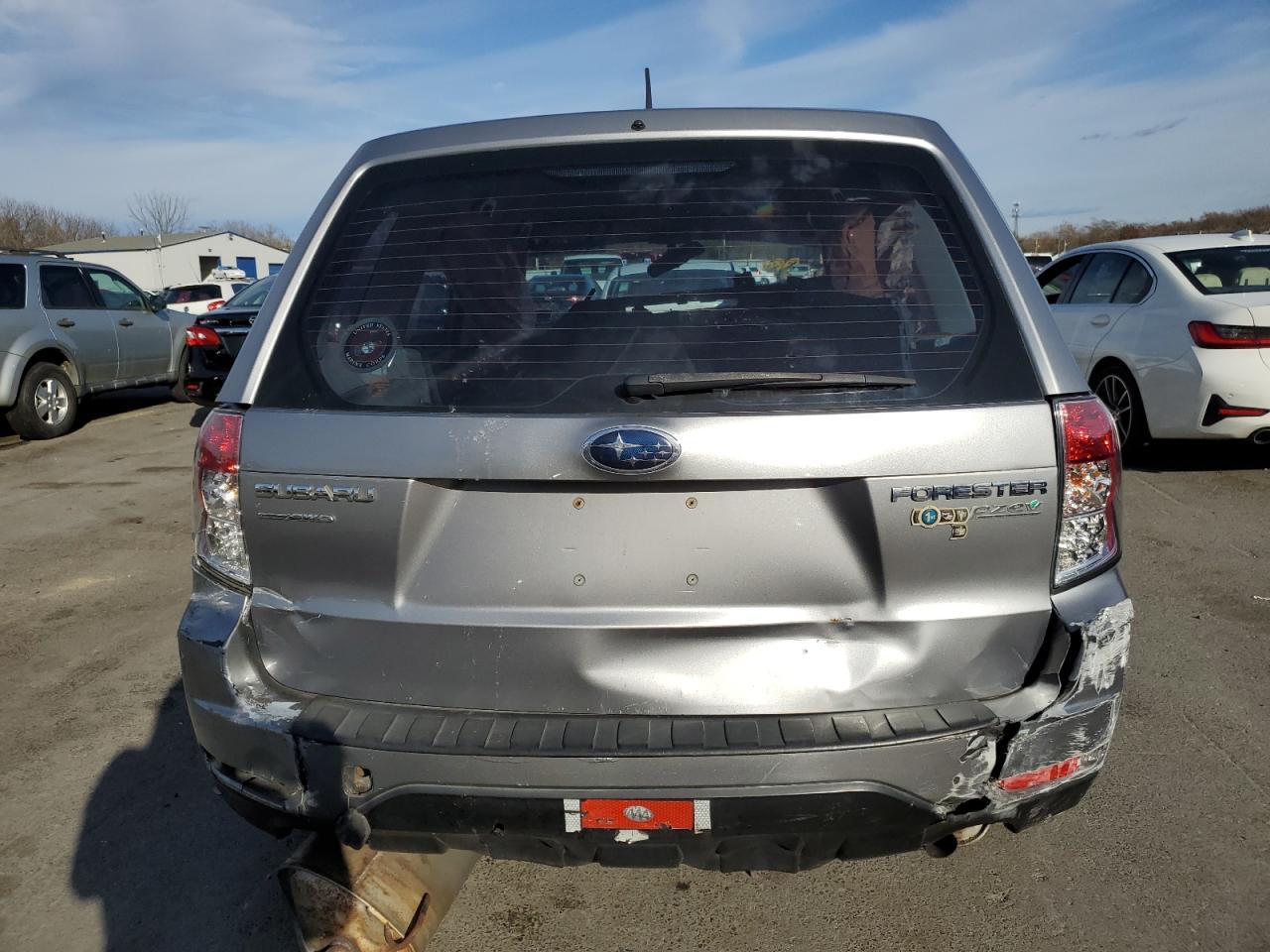 2010 Subaru Forester 2.5X - Фото 6
