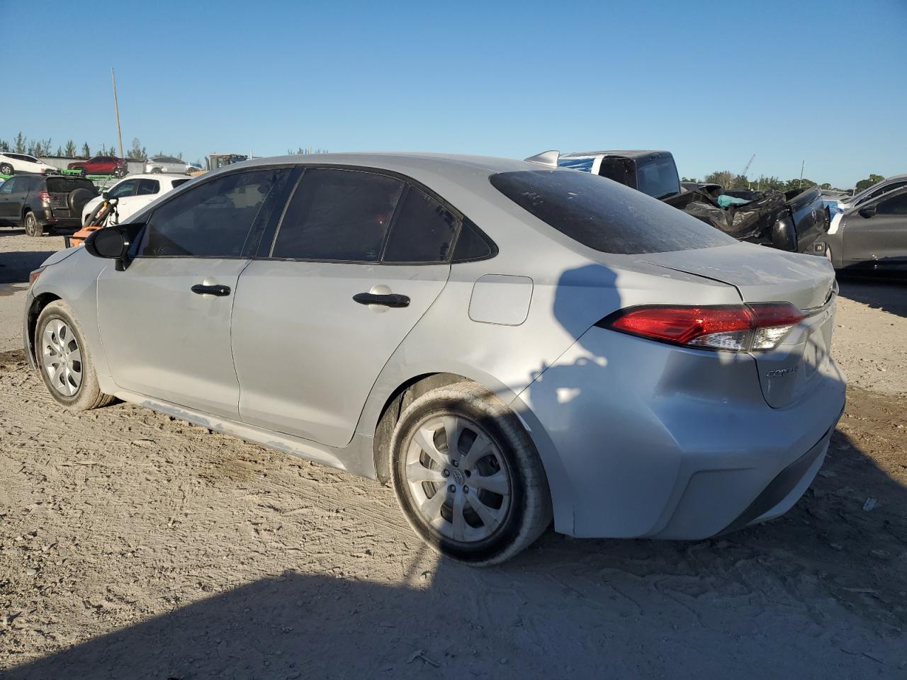 2020 Toyota Corolla Le - Фото 2