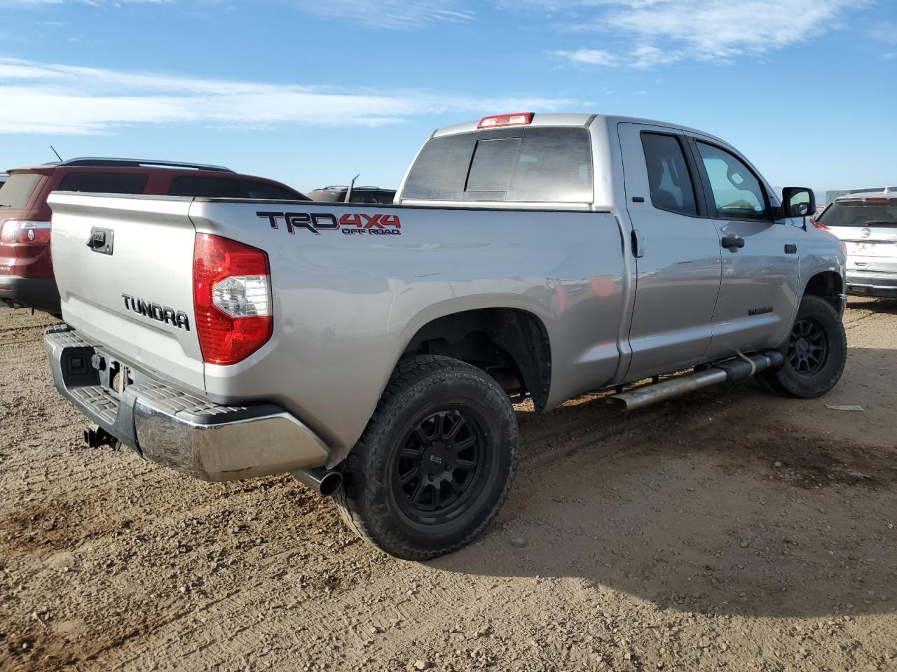 2015 Toyota Tundra Double Cab Sr - Фото 3