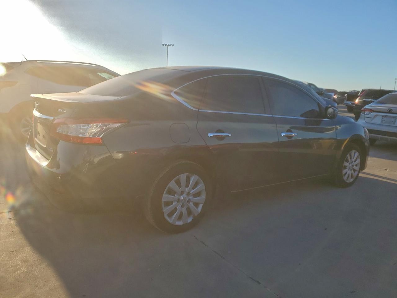 2013 Nissan Sentra S - Фото 3