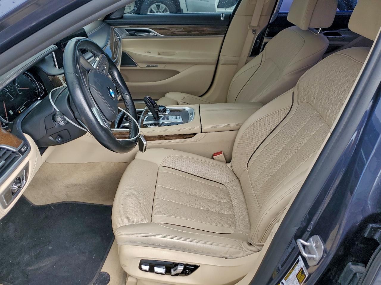 2018 BMW 740 I - Фото 7