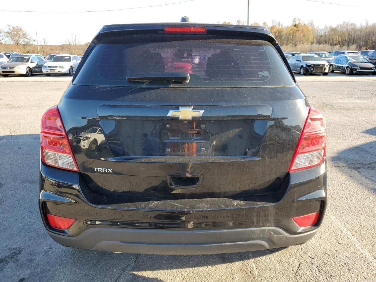 2017 Chevrolet Trax Ls - Image 6