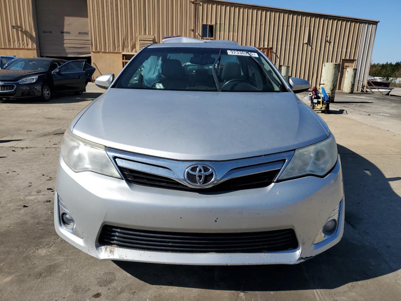 2014 Toyota Camry L - Фото 5