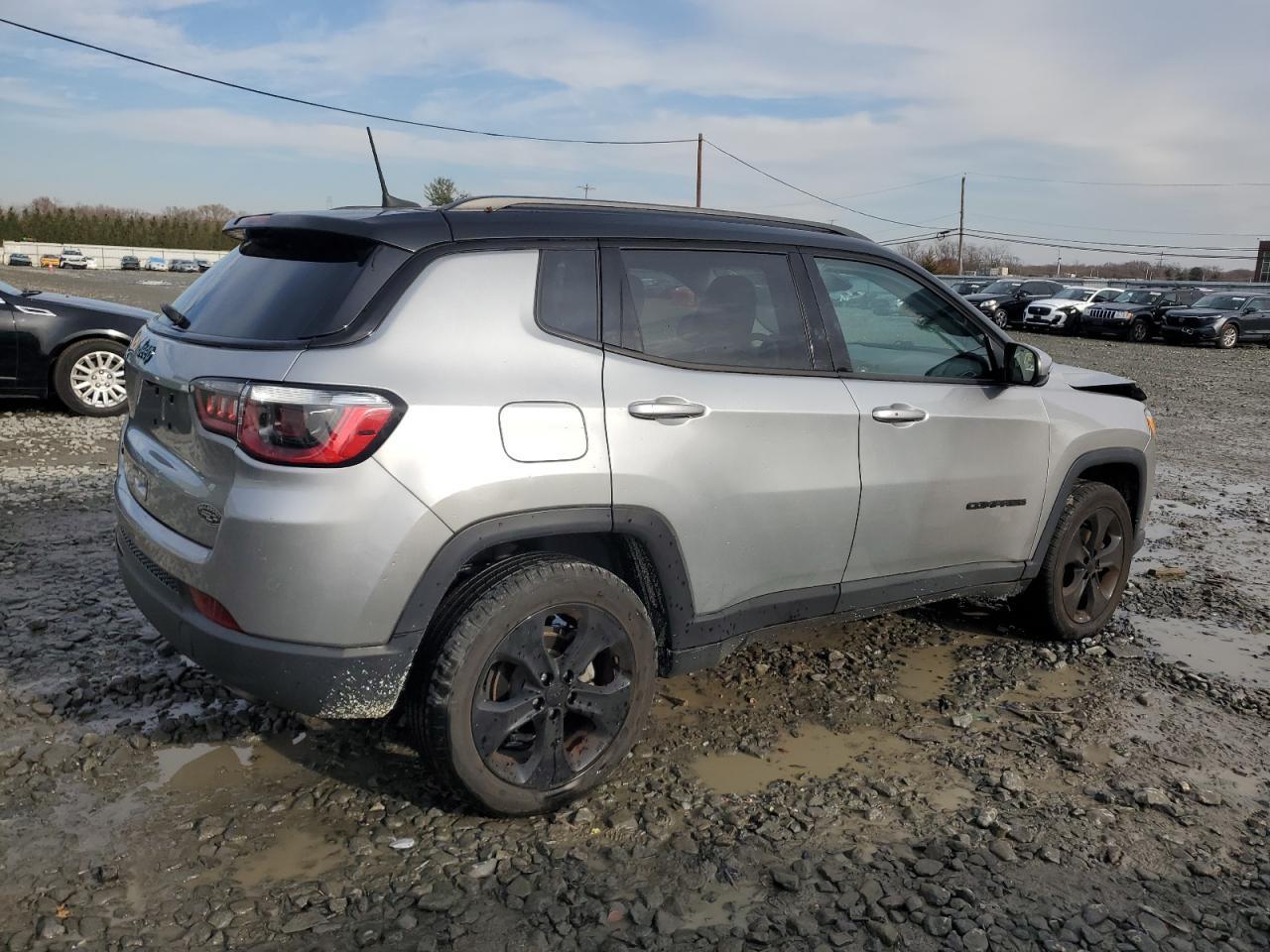2021 Jeep Compass Latitude - Фото 3