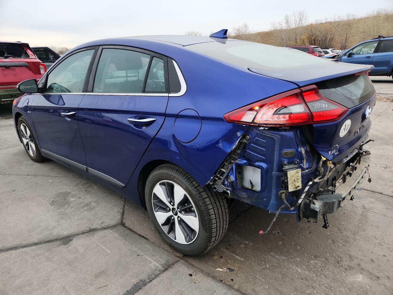 2019 Hyundai Ioniq Limited - Image 2