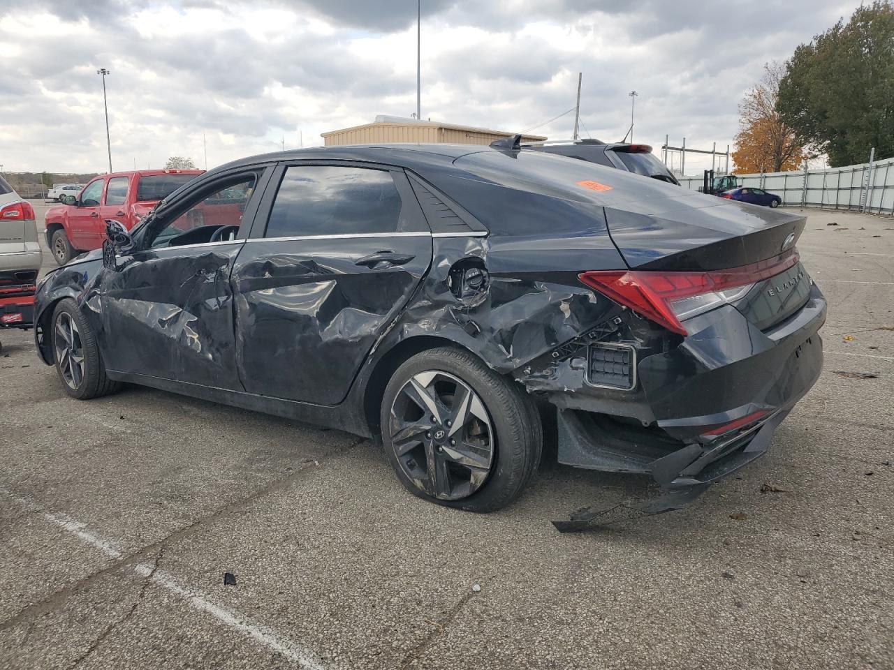 2023 Hyundai Elantra Limited - Фото 2