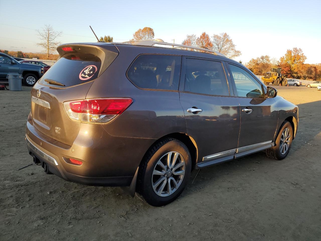 2013 Nissan Pathfinder S - Фото 3